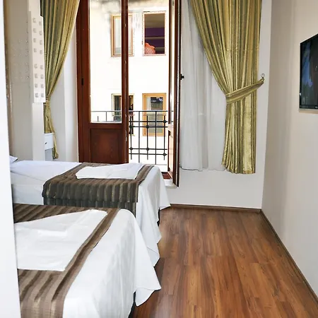 Hotel Taxim Hg 2*